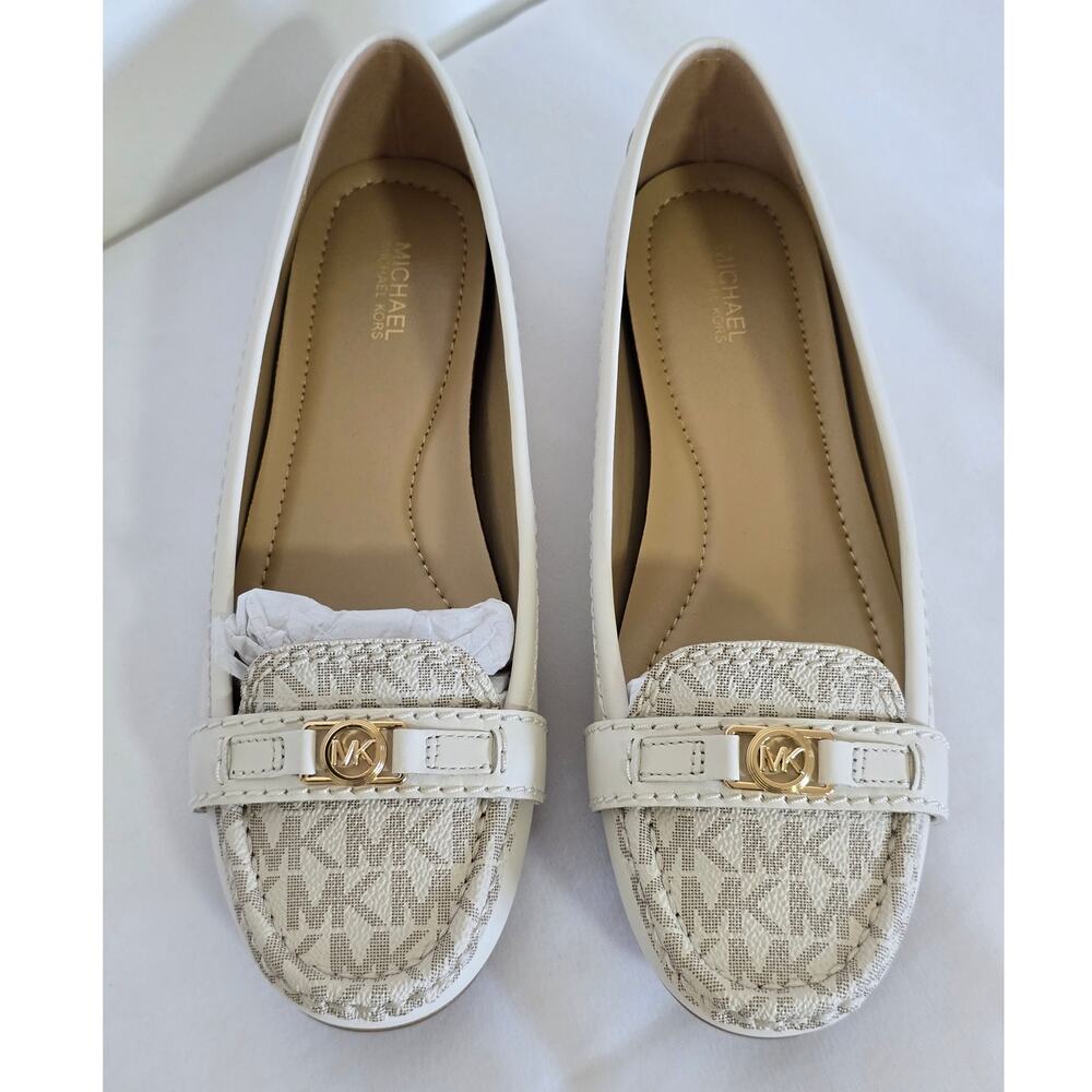 MICHAEL Michael Kors Mandy Moc Logo Loafers Vanilla Cream Size 8 New